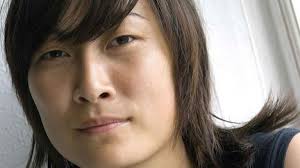 Ung digter roder op i danskheden