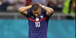 His father wifried mbappe comes from cameroon, his mother is the former handball player fayza lamari. 84jamfvj 5amam