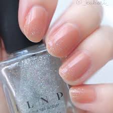 simple nails アップしてなかったけどたまに塗ってるデュカートのキャラメルモカ さすがデュカートは一度塗りでもムラにならずに綺麗な仕上がり 秋カラーだけど 会社でもオッケーなナチュラルな色味なので季節問わず塗っちゃいます ベタ塗 デュカート