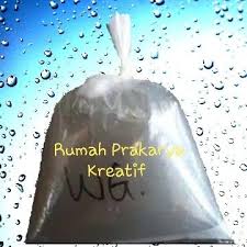 Sambil menunggu kain yang dibasahi tro tuntas, larutan naptol dan garam diazo disiapkan. 0896 7842 1967 Jual Waterglass Naptol Remasol Batik Batik Kain Lilin
