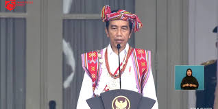 Semarakan hari kemerdekaan dengan menyampaikannya melalu pesan singkat dengan kata kata 9. Baju Adat Presiden Jokowi Saat Upacara Hut Ri Dari Tahun Ke Tahun Halaman All Kompas Com