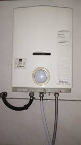 Harga water heater sangat bervariasi berdasarkan merk dan jenis typenya, maka anda akan sangat mudah memilih dari mulai harga termurah sammpai sesuai dengan namanya yaitu water heater gas, yang artinya jenis pemanas air ini menggunakan gas elpiji atau gas alam sebagai sumber energi. Jual Water Heater Pemanas Air Gas Merk Paloma Made In Japan Second Bandung Di Lapak Toko Hartono Bukalapak