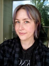 FIF! I got 9 inches cut off my hair yesterday and it feels great. I grew my  hair out for my ex. I cut it off for ME 💖