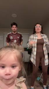 Vali 🖤 (@valigirl_8)