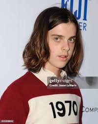 389 Earl Cave Photos & High Res Pictures