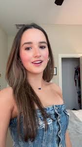 Mollie Lovett's Instagram, Twitter & Facebook