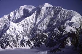 Det høyeste fjellet i norge (utenom dronning maud land) er galdhøpiggen med 2 469 meter over havet. Mount Logan Wikipedia