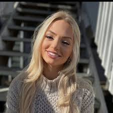 Melissa Valerio's Instagram, Twitter & Facebook