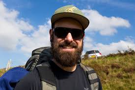 Andrew Lunt's Instagram, Twitter & Facebook