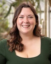 Hilary Swan's Instagram, Twitter & Facebook