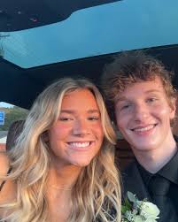 Hi!!! My name is Jesse Hanlon and I'm from Pittsburgh, Pennsylvania!! I'm  100% committed to WVU for next fall. I like to dance, shop, hang out with  friends, and have a good