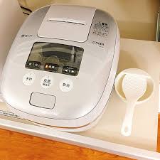 邪魔にならず すぐ手に取れる しゃもじのナイスな置き方 しゃもじ 箸立て バーミキュラ