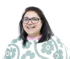 Evie Cook's Instagram, Twitter & Facebook