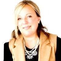 Gina Faust's Instagram, Twitter & Facebook