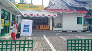 Namun demikian, selama saya bekerja saya. Dua Karyawan Bank Bukopin Malang Positif Covid 19 Kantor Disterilkan Suara Jatim