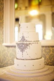 Vintage 1920 S Themed Wedding Cake Round Wedding Cakes 1920s Wedding Cake Wooden Cake Topper Wedding Themed Wedding Cakes