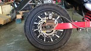 Ada salah satu cara mudah untuk menurunkan kecepatan sebuah motor dc yaitu dengan metode pwm. Diubah Jadi Motor Listrik Tarikan Honda Beat Bisa Kalahkan Ninja 250