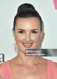 Crystal Meredith's Instagram, Twitter & Facebook