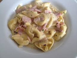 Tortellinis In Kase Sahne Sosse Rezept Rezept Rezepte Einfache Gerichte Hauptgericht