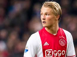 Browse 3,583 dolberg kasper ajax stock photos and images available, or start a new search to. Medien Borussia Dortmund Will Ajax Star Kasper Dolberg Goal Com
