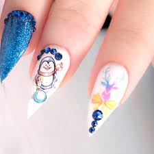 There are two types of thematic patterns for winter nail designs 2021. Facebook