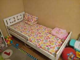 Kami membuat kawasan kerja dan tempat untuk tidur. Memilih Katil Ikea Untuk Kanak Kanak Dari 3 Tahun Petua Foto