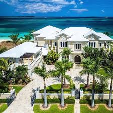 7 023 Likes 33 Comments Modern Mansions On Instagram Dream Tropical Home By James Edition Via Modern Mansi Mansions Beach Mansion Modern Mansion