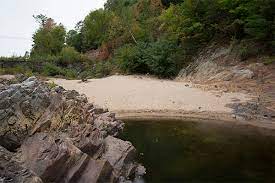 Many communities have municipal water systems, which are not included on this list. Livermore Falls New Hampshire