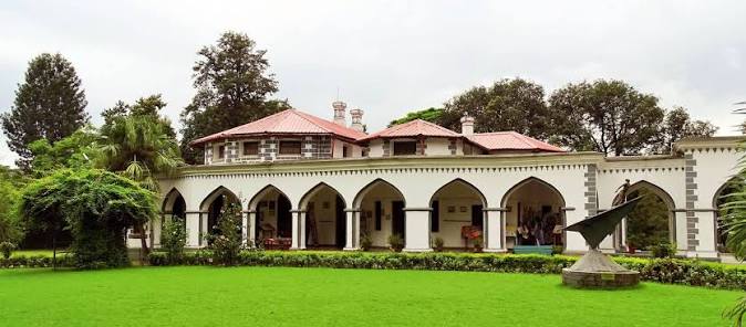 Top 8 Schools in Dehradun :- ये हैं देहरादून के सबसे चर्चित स्कूल, जहां पढ़ चुके हैं देश के नामी चेहरे !