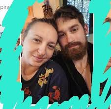 I feel like this belongs here. I need to buy edible glitter now.