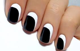 Finde bunte naildesign kreationen und bilder in einem sommerlichen look. Nageldesign In Schwarz Weiss 24 Elegante Diy Ideen