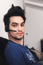 Tiffany Downs (@gatorgirl0016)