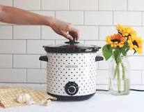 How do I know what size slow cooker to buy?