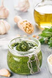 Pesto Alla Genovese Selber Machen So Gehts Schnell Einfach Beverly Recettesvegetaliennes En 2020 Comment Faire Du Pesto Repas Sain Etre En Bonne Sante