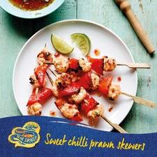 Suitable for vegetarians and vegans. Blue Dragon Sweet Chilli Dipping Sauce 190ml Tesco Groceries