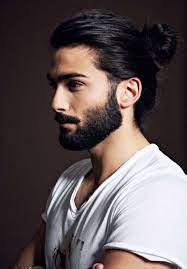 Chignon Tire Homme 30 Beaux Gosses A Chignon Reperes Sur Pinterest Elle Cheveux Long Homme Cheveux Homme Coiffure Cheveux Long Homme