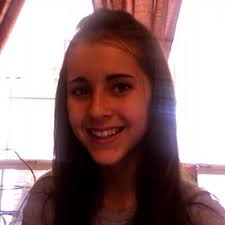 Kiara Saunders (@kiarakins)