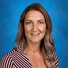 Sarah Macphee's Instagram, Twitter & Facebook