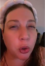 Liz Brooks (@lizthebruh)