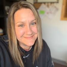 Anne Blaylock's Instagram, Twitter & Facebook