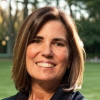 Laura Marlin's Instagram, Twitter & Facebook