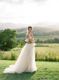 Outdoor Summer Bridal Portrait Session Bridal Portrait Poses Bridal Portraits Bridal Photography Poses