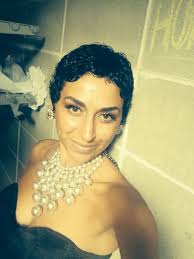 Lori Gomes's Instagram, Twitter & Facebook