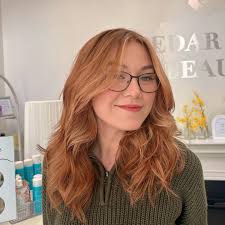 STUNNING 🤩 Warm, radiant, and full of life ✨ • • • Toner: 9CR + 8WG + 8GG  + 9VRO + 9AA Products used: Redken All Soft shampoo and conditioner Redken  One