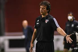 He is the current manager of são paulo fc.1. Afirmacao De Fernando Diniz Como Tecnico Passa Por Melhorar A Defesa Painel Tatico Ge