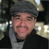 2300+ perfiles de «Aristeo»