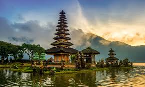 This amazing temple is located 1200 mts above sea level. Ulun Danu Bratan Temple Bedugul Bali Pura Ulun Danu Bratan