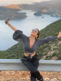 نيللي كريم ببطن عاري - صورة - المصدر الأبرز لأخبار المشاهير والمجتمع  والسياسة من حول العالم