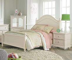 Camellia Full Size Poster Bed 95200 Standard Furniture Kids Bedroom Set Ideas De Muebles De Dormitorio Decoracion Dormitorio Nina Dormitorios