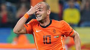 Wesley sneijder stands tonight on the verge of receiving the kind of recognition even the most cocksure footballer could barely imagine. Hoge Woord Is Eruit Recordinternational Sneijder Beeindigt Profcarriere Nos